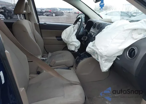 2009 Jeep Compass Sport/North из США, поврежденный, VIN 1J8FT47BX9D179145